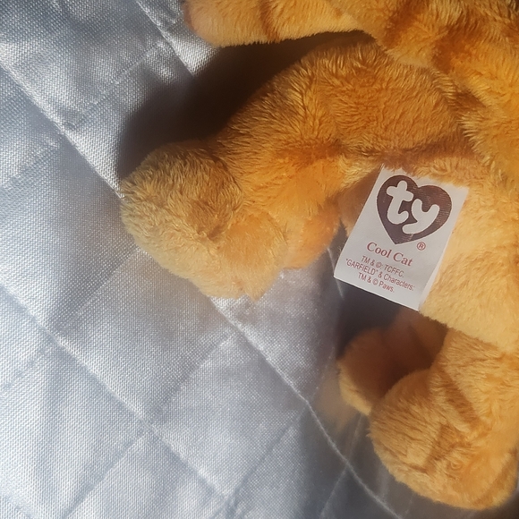 Ty Orange Garfield Stuffed Animal - Picture 5 of 6